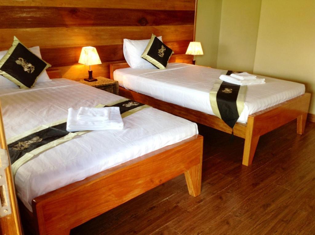 Atmaland Resort Kep Habitación foto